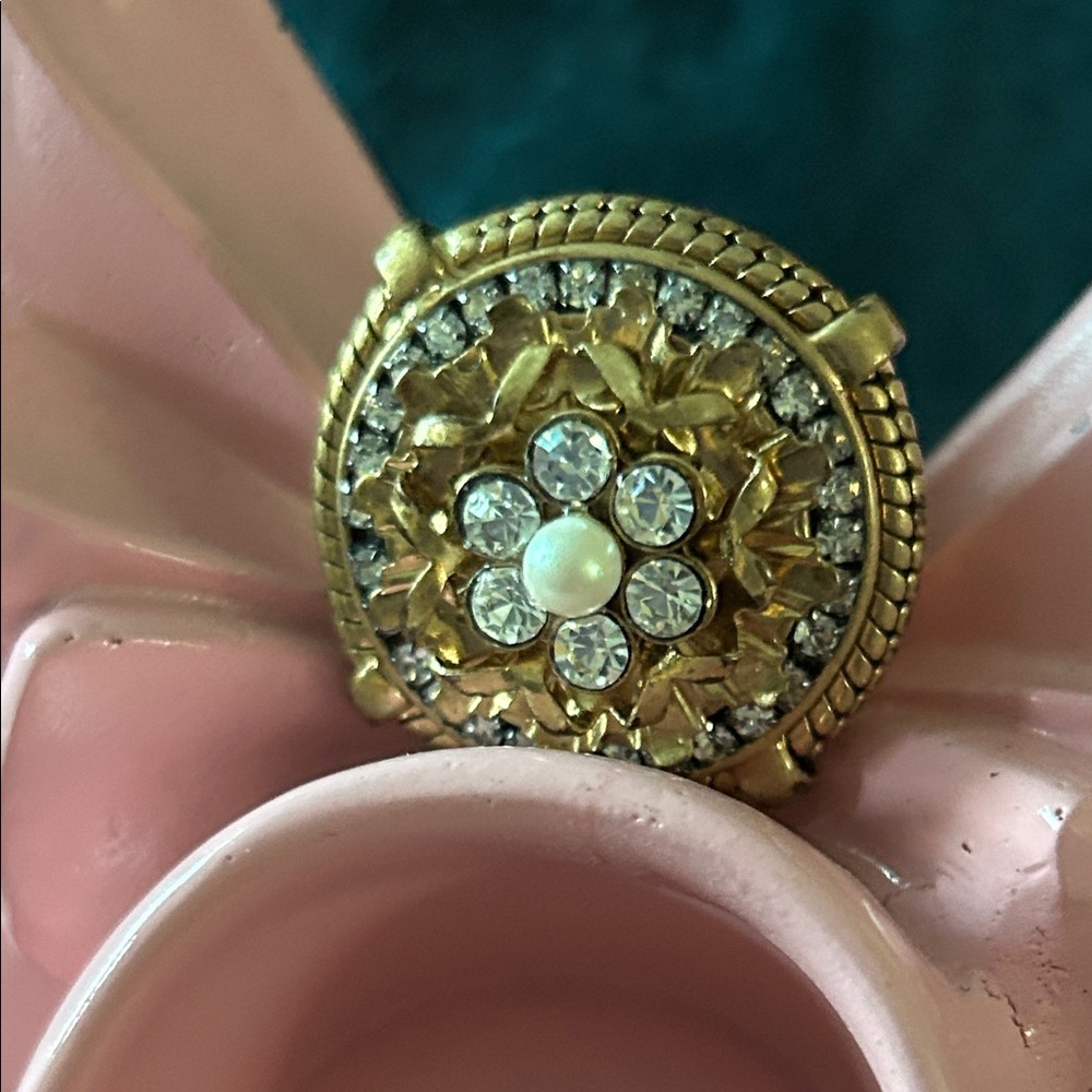 VINTAGE JUICEY COUTURE  GOLD-TONE COCKTAIL RING  LARGE STATEMENT THAT HEAD TURN